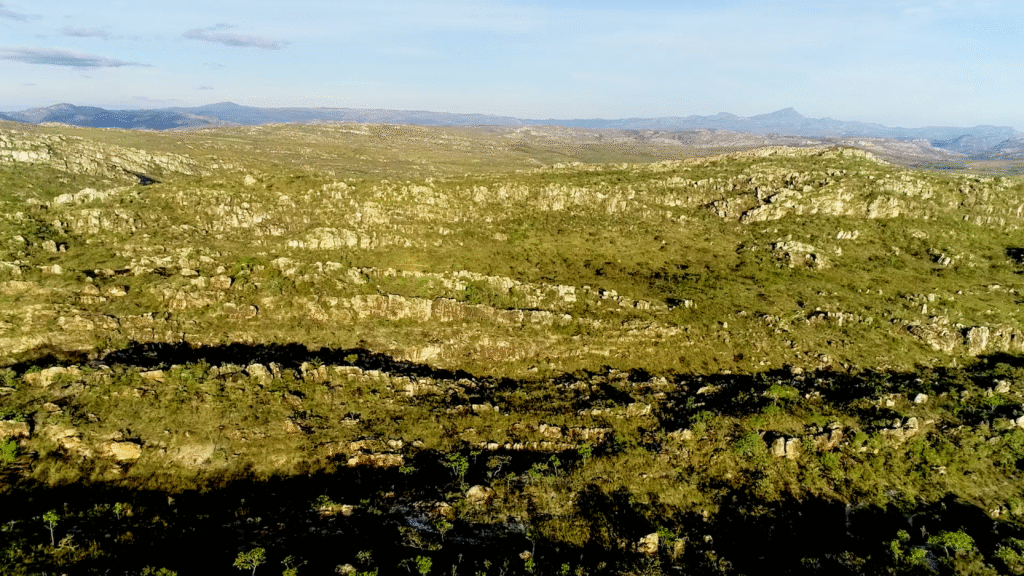 Foto mostra imagem aérea da Serra/Cordilheira do Espinhaço, na região de Diamantina, Minas Gerais